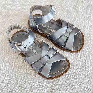Salt Water Silver Leather Sandals VGUC 7
